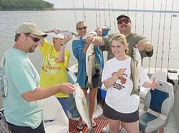 Incentive Fishing Trips, Group Fishing Trips, Church Group Fishing Trips and 2004 fishing pictures from Stan Constant, Lake Texoma Striper Fishing Guide